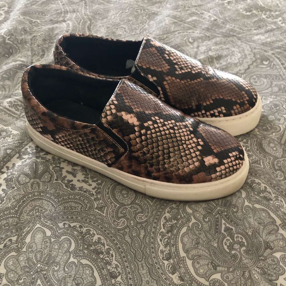 Snake Skin Slide-ons! - Picture 3 of 3